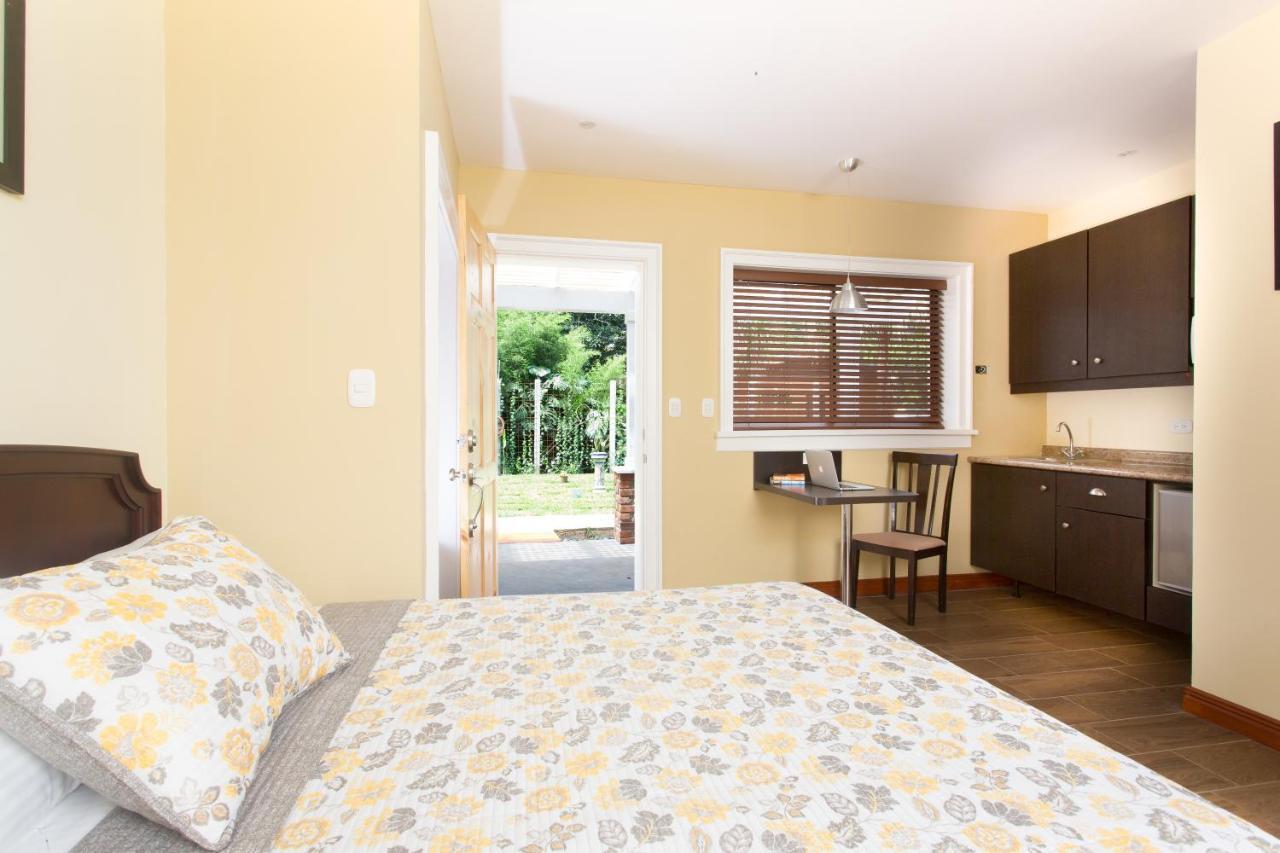 Airport Costa Rica B&B Río Segundo Εξωτερικό φωτογραφία